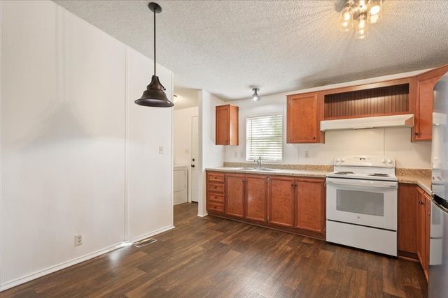 2504 Prause Road, China Spring, TX 76633