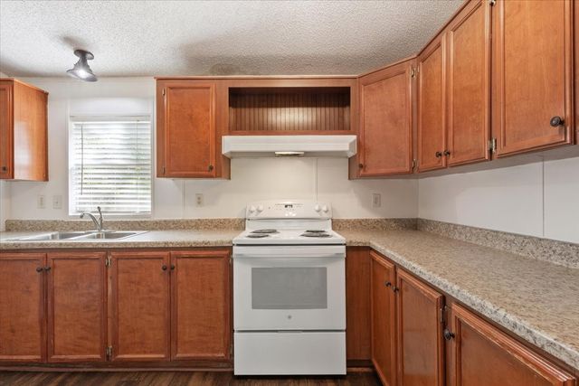 2504 Prause Road, China Spring, TX 76633