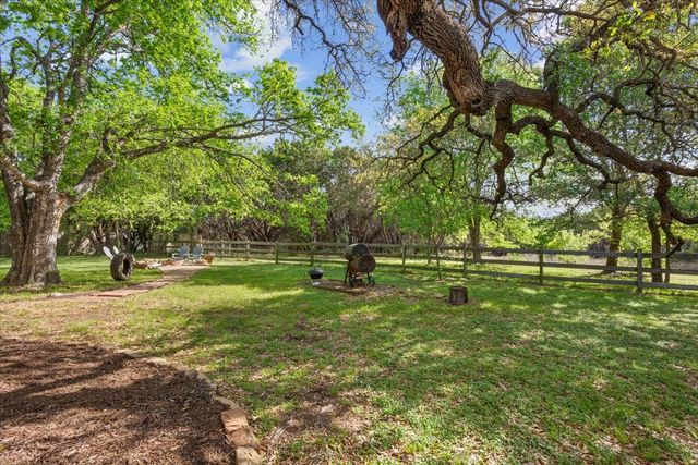 2504 Prause Road, China Spring, TX 76633