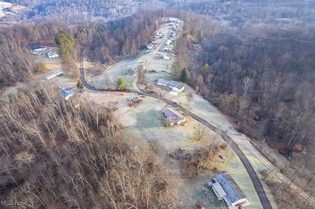 609 Tallyho Road, Parkersburg, WV 26104