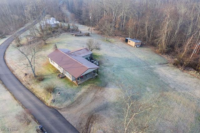 609 Tallyho Road, Parkersburg, WV 26104