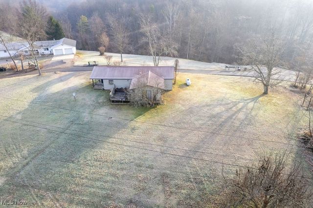 609 Tallyho Road, Parkersburg, WV 26104