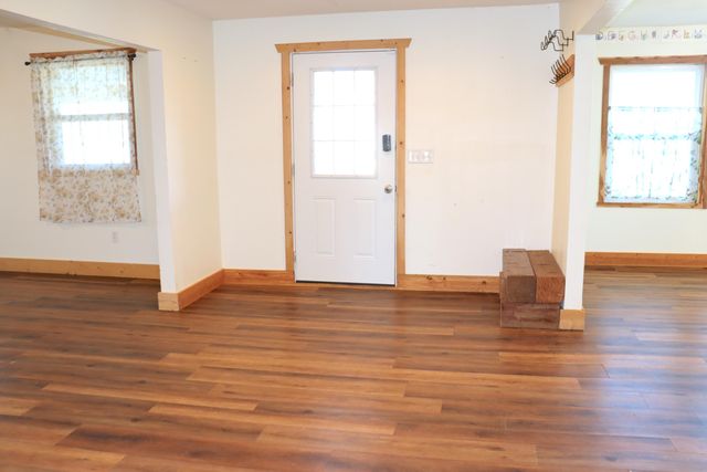 1312 S Diggins Main Street, Seymour, MO 65746