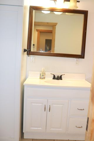 1312 S Diggins Main Street, Seymour, MO 65746