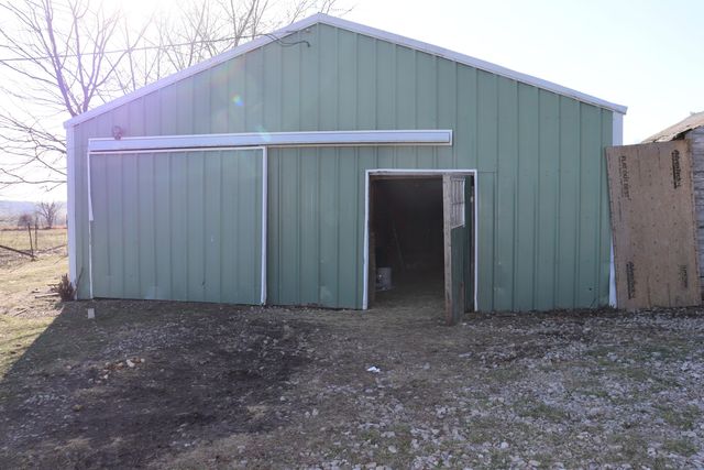 1312 S Diggins Main Street, Seymour, MO 65746