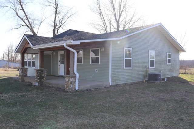 1312 S Diggins Main Street, Seymour, MO 65746