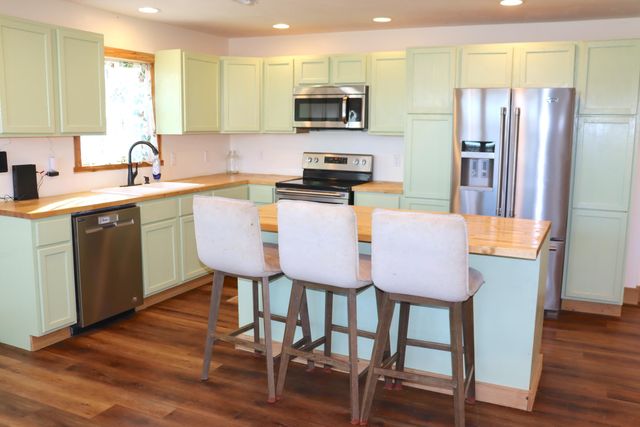 1312 S Diggins Main Street, Seymour, MO 65746