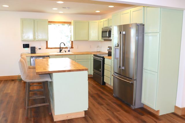 1312 S Diggins Main Street, Seymour, MO 65746