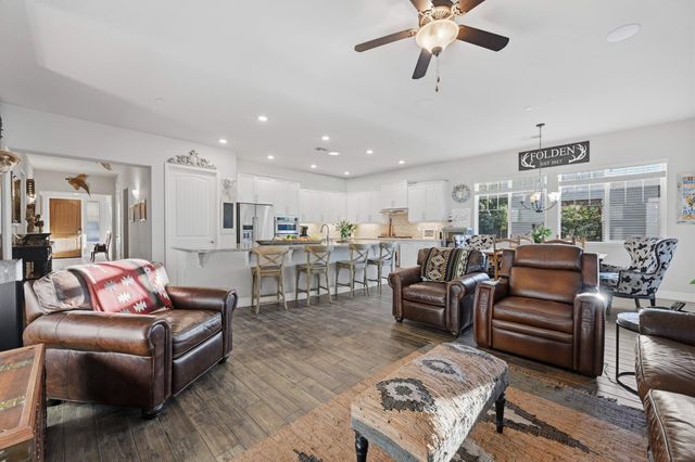 2210 Omega Dr, Lincoln, CA 95648