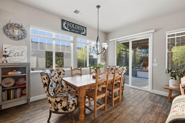 2210 Omega Dr, Lincoln, CA 95648