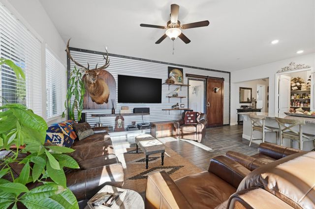 2210 Omega Dr, Lincoln, CA 95648