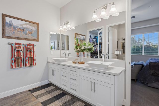 2210 Omega Dr, Lincoln, CA 95648