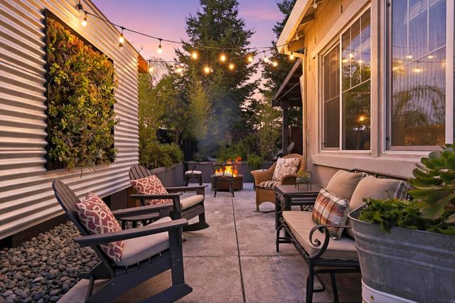 2210 Omega Dr, Lincoln, CA 95648