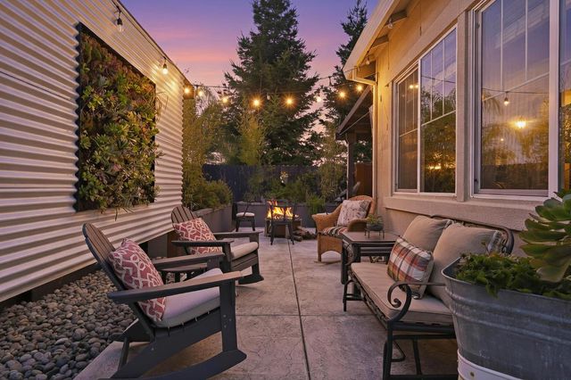 2210 Omega Dr, Lincoln, CA 95648