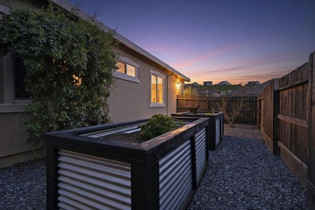 2210 Omega Dr, Lincoln, CA 95648