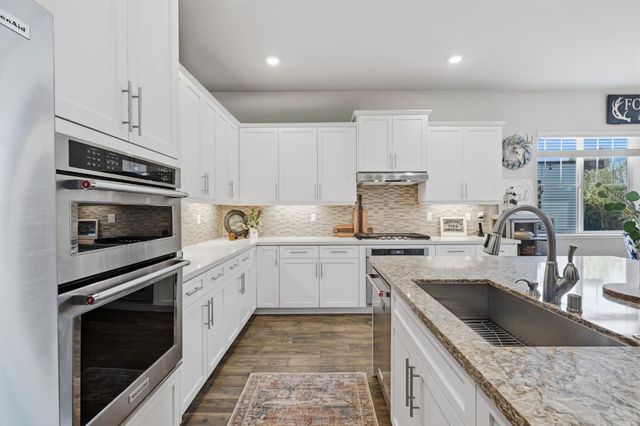 2210 Omega Dr, Lincoln, CA 95648