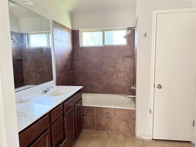 406 Dragon Ridge RD, Buda, TX 78610