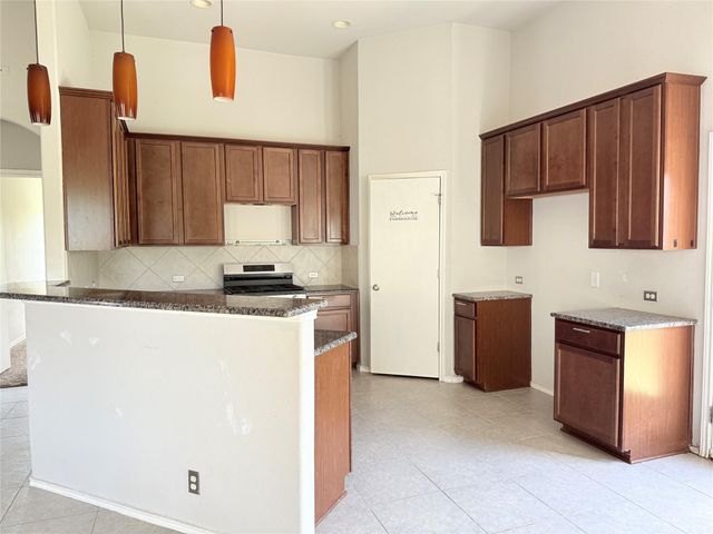 406 Dragon Ridge RD, Buda, TX 78610