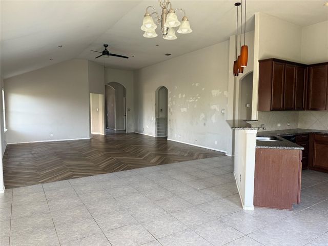 406 Dragon Ridge RD, Buda, TX 78610