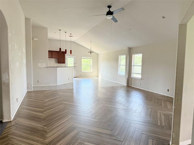 406 Dragon Ridge RD, Buda, TX 78610