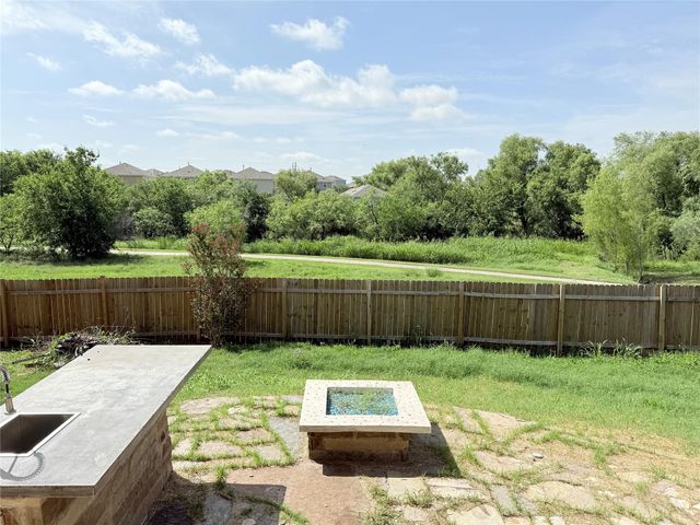 406 Dragon Ridge RD, Buda, TX 78610