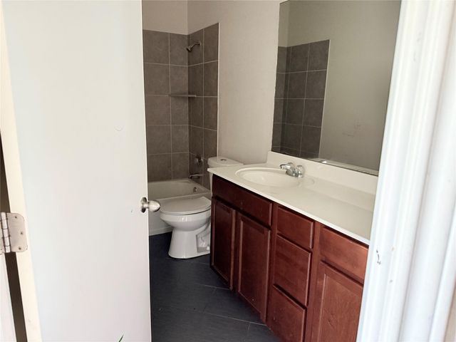 406 Dragon Ridge RD, Buda, TX 78610