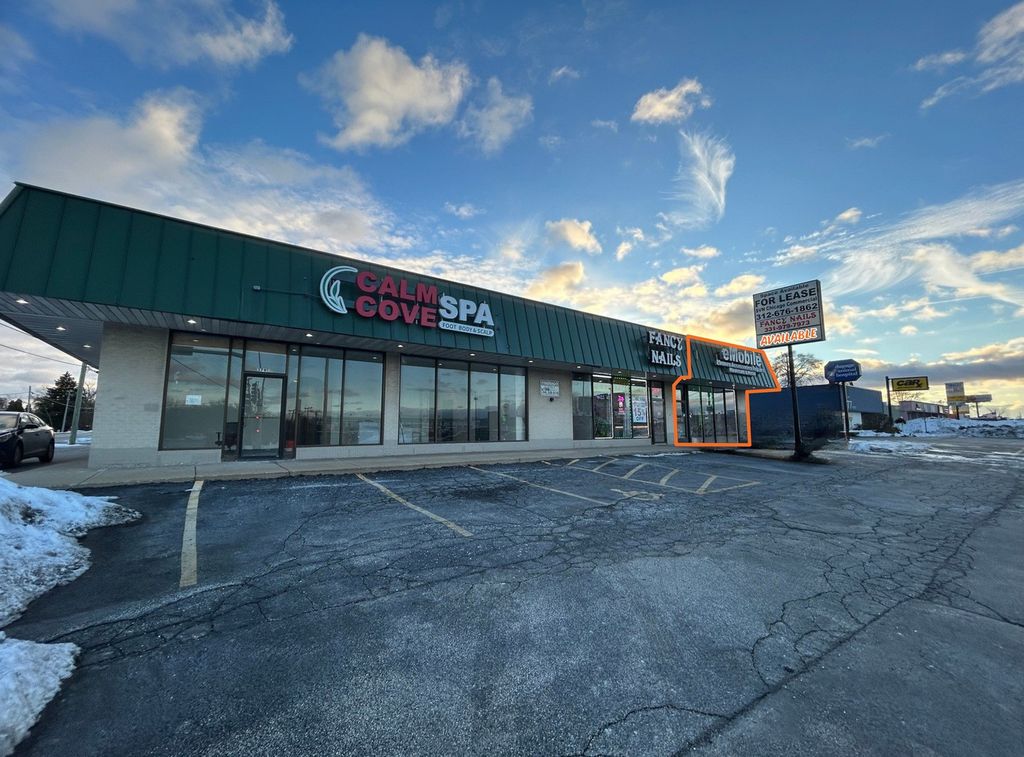 383 E North Avenue, Villa Park, IL 60181