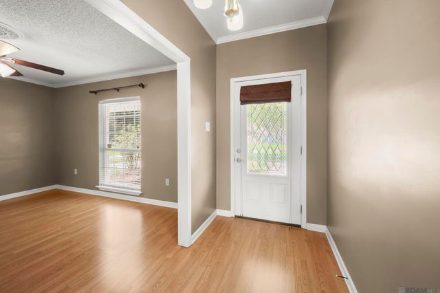 5211 Fort Gregg Dr, Baton Rouge, LA 70817