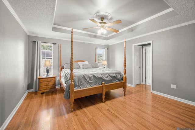 5211 Fort Gregg Dr, Baton Rouge, LA 70817