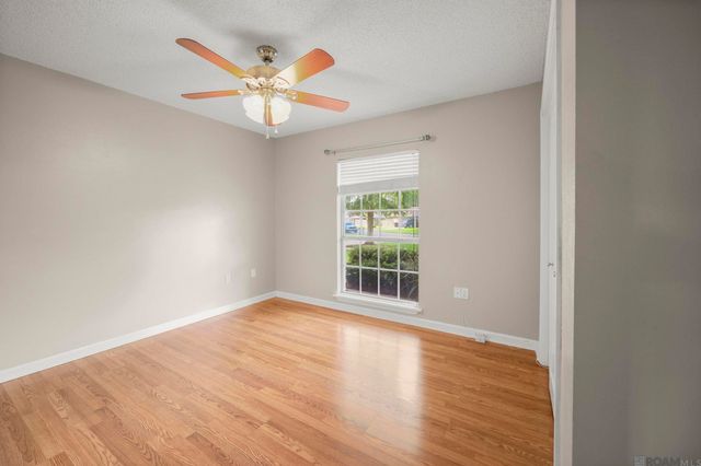 5211 Fort Gregg Dr, Baton Rouge, LA 70817