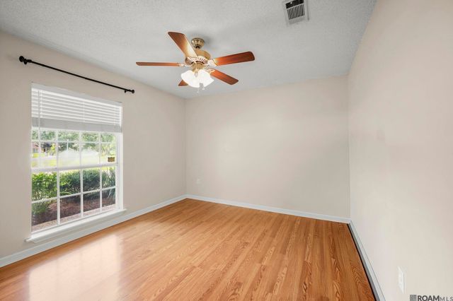 5211 Fort Gregg Dr, Baton Rouge, LA 70817