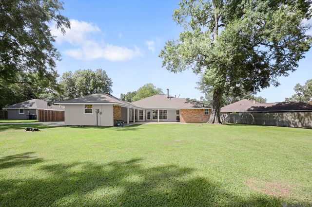 5211 Fort Gregg Dr, Baton Rouge, LA 70817
