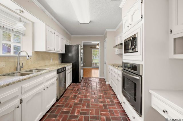 5211 Fort Gregg Dr, Baton Rouge, LA 70817