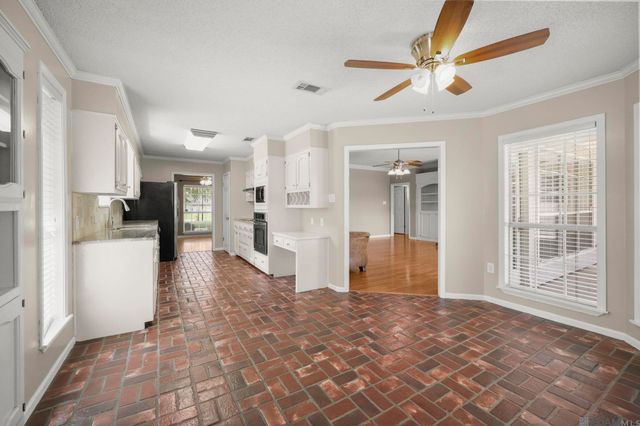 5211 Fort Gregg Dr, Baton Rouge, LA 70817