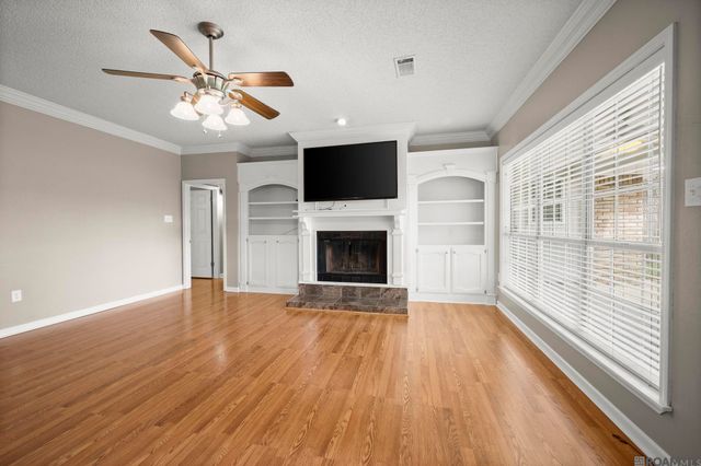 5211 Fort Gregg Dr, Baton Rouge, LA 70817