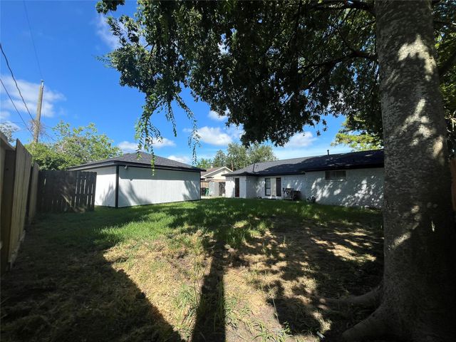 11110 Sageleaf Lane, Houston, TX 77089