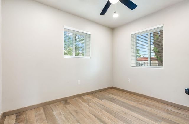 2431 Mervosh Avenue SW, Albuquerque, NM 87105