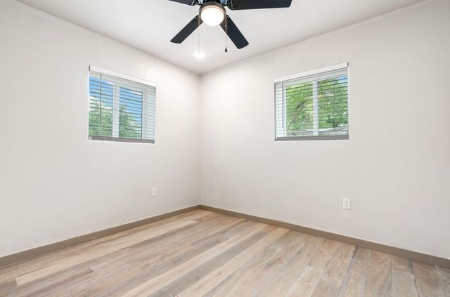2431 Mervosh Avenue SW, Albuquerque, NM 87105