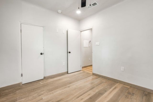 2431 Mervosh Avenue SW, Albuquerque, NM 87105