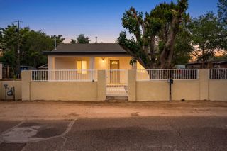 2431 Mervosh Avenue SW, Albuquerque, NM 87105
