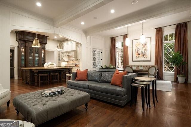 4136 N Stratford Road NE, Atlanta, GA 30342