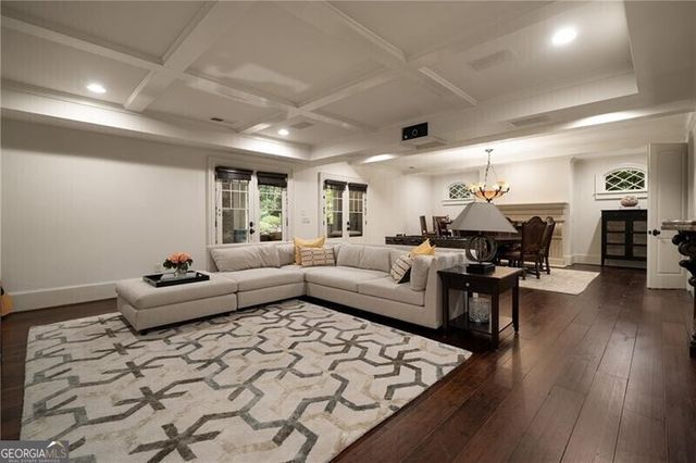 4136 N Stratford Road NE, Atlanta, GA 30342