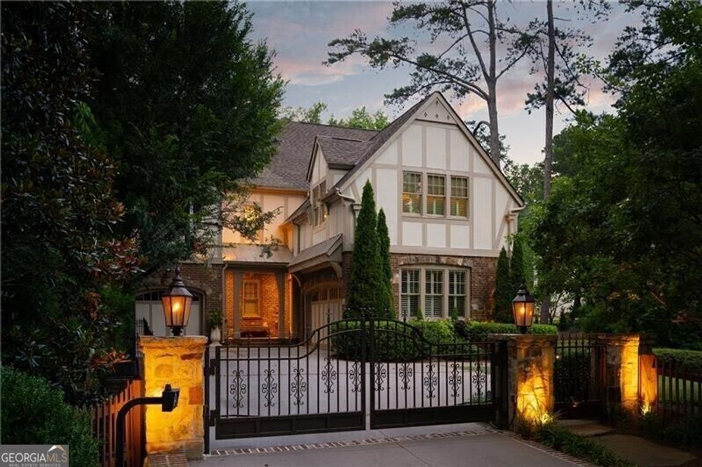 4136 N Stratford Road NE, Atlanta, GA 30342