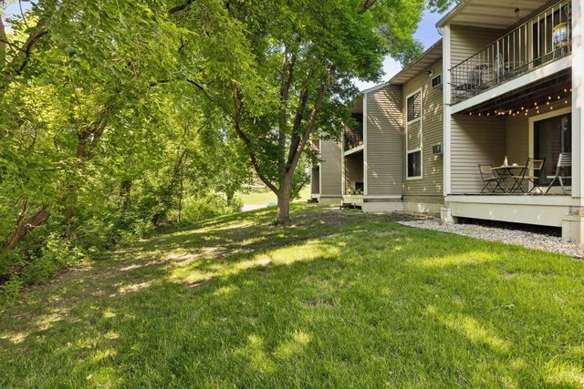 4151 Boone Avenue N 106, New Hope, MN 55427