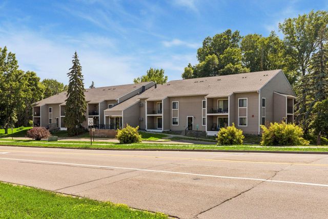 4151 Boone Avenue N 106, New Hope, MN 55427