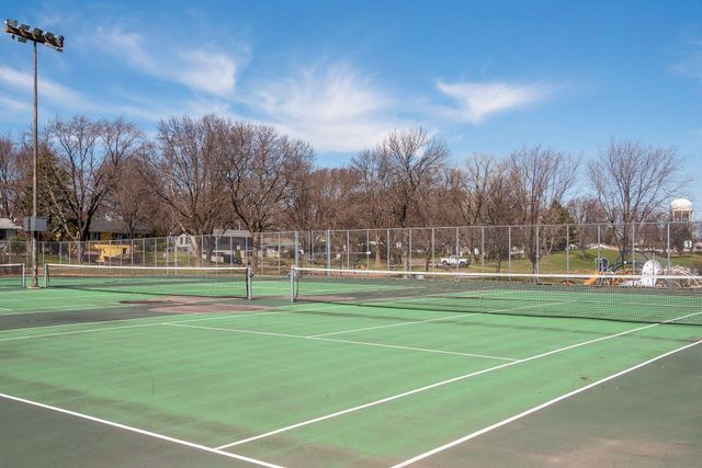 4151 Boone Avenue N 106, New Hope, MN 55427