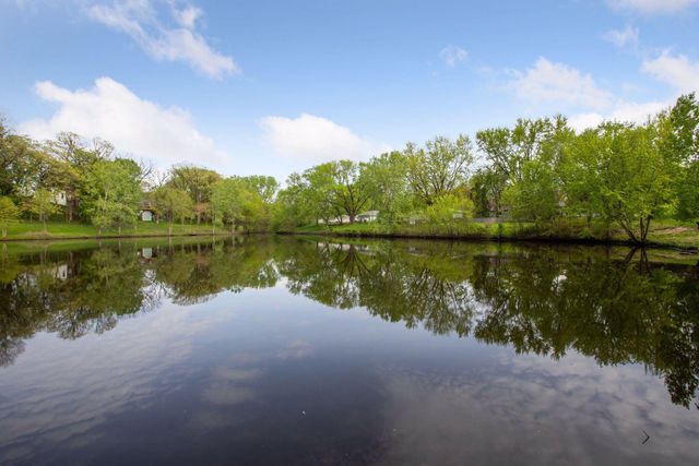4151 Boone Avenue N 106, New Hope, MN 55427