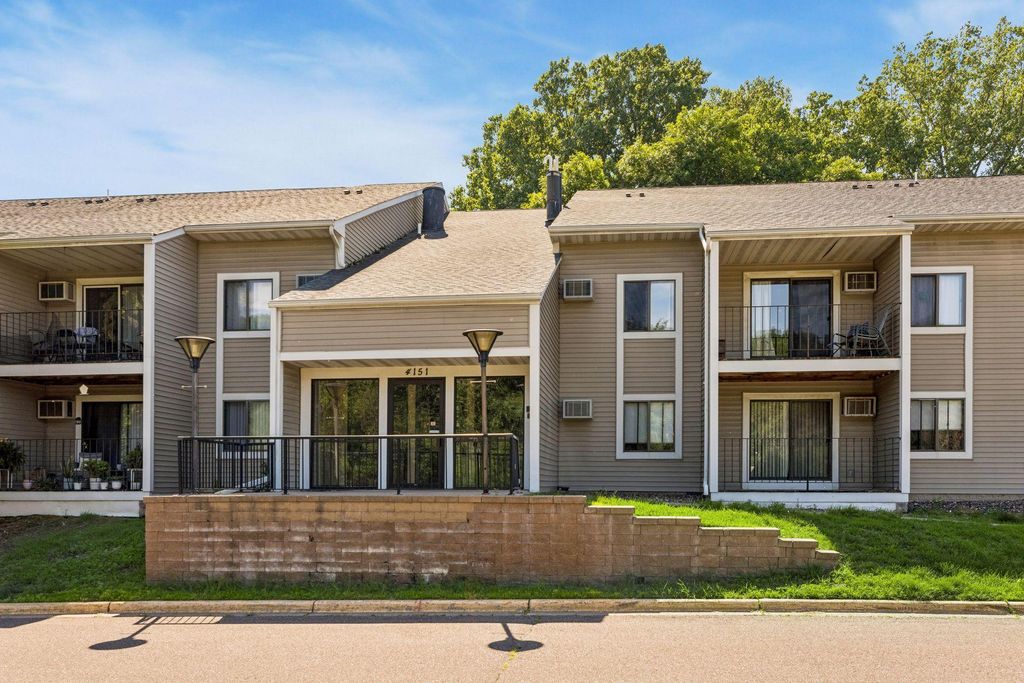 4151 Boone Avenue N 106, New Hope, MN 55427