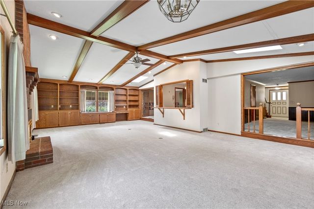 2410 Tanglewood Drive NE, Massillon, OH 44646