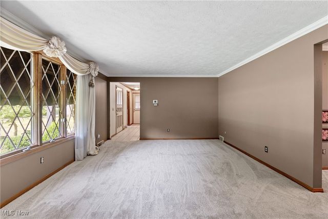 2410 Tanglewood Drive NE, Massillon, OH 44646